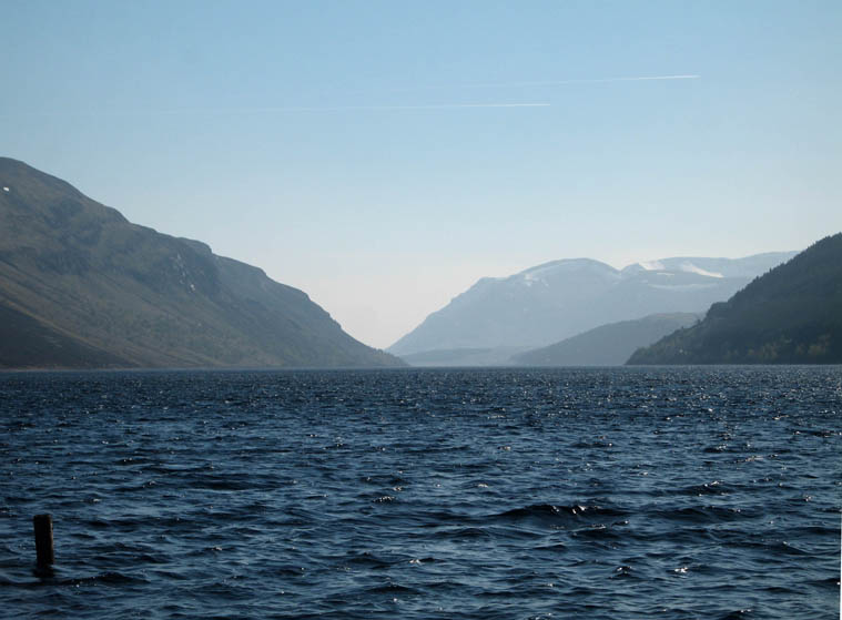 08 Looking back along Loch Ericht