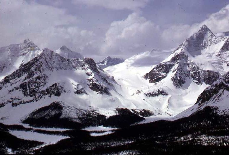 10 Tonquin Valley scenery