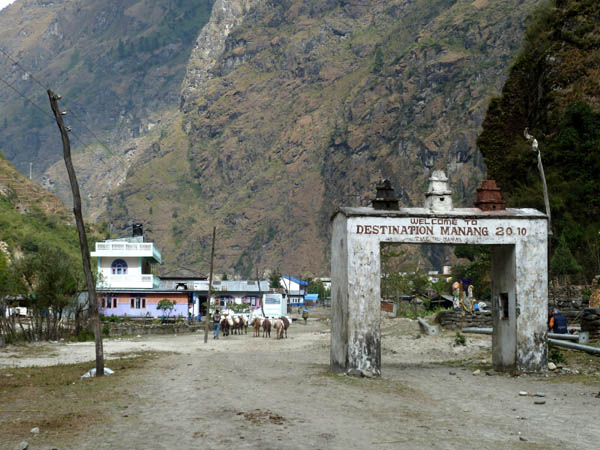 08 Buddist gate and Tal