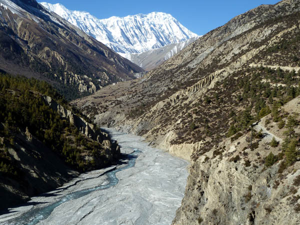 04 The valley up to Tilicho Lake with Mount Tilicho in the background