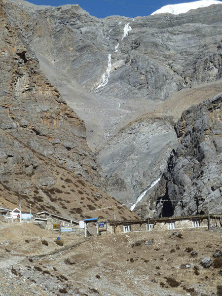 11 Thorung Pheidi and the mountains behind