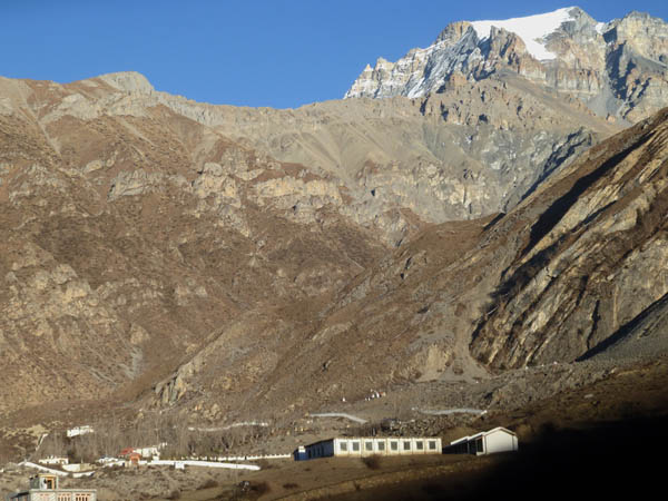 25 An afternoon view looking up to Thorung-La Pass