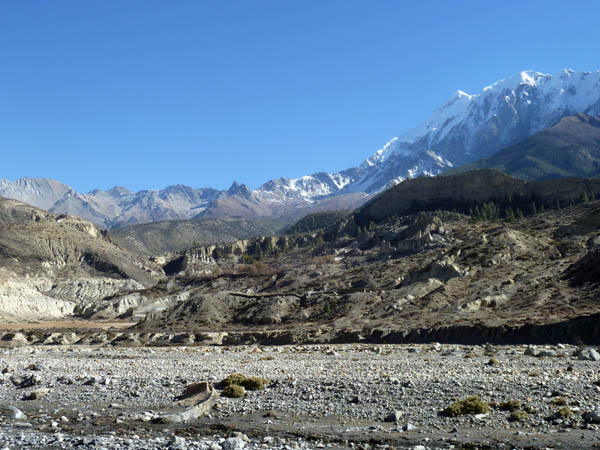 13 Looking towards Tilicho and Tilicho lake from the west