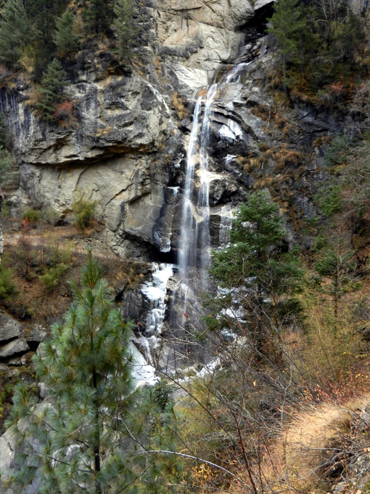 11 Waterfall over the trail