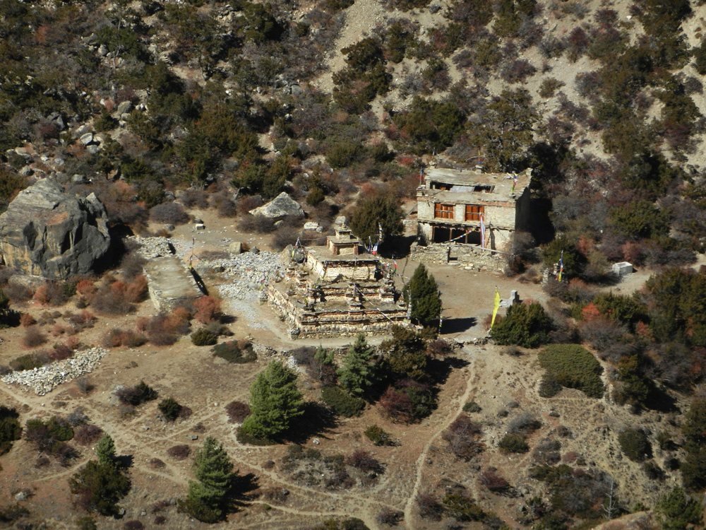 10 The old stupa and gompa