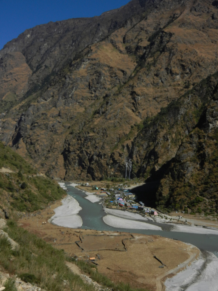 10 Looking down to Tal from the new road