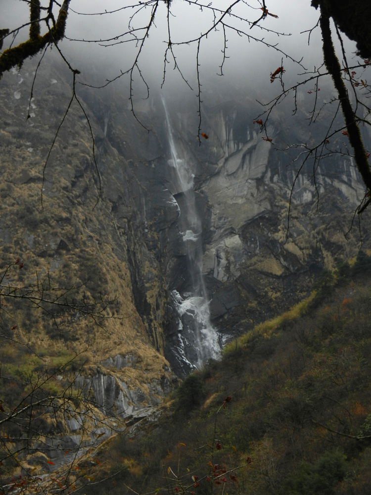 08 A waterfall coming off the side of Machhapuchhre