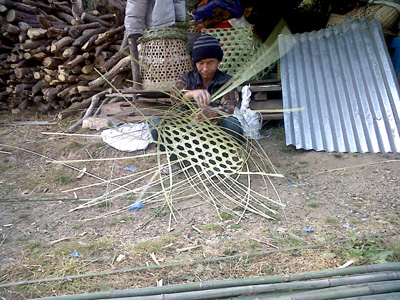 04 A basket maker