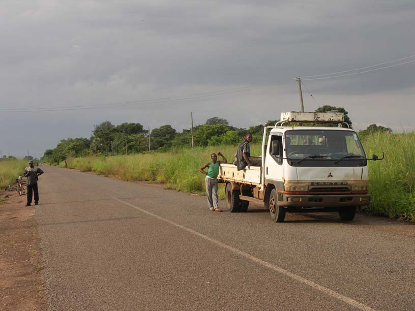 01 The canter on the road to the airport