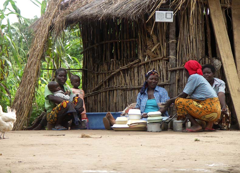 21 The ladies making lunch