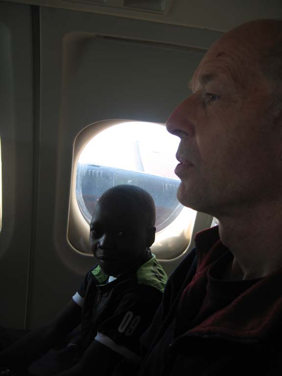 05 Mbaza and Johnny on the flight to Mfuwe