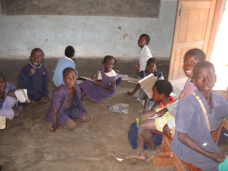 14 Katemo school kids with no desks
